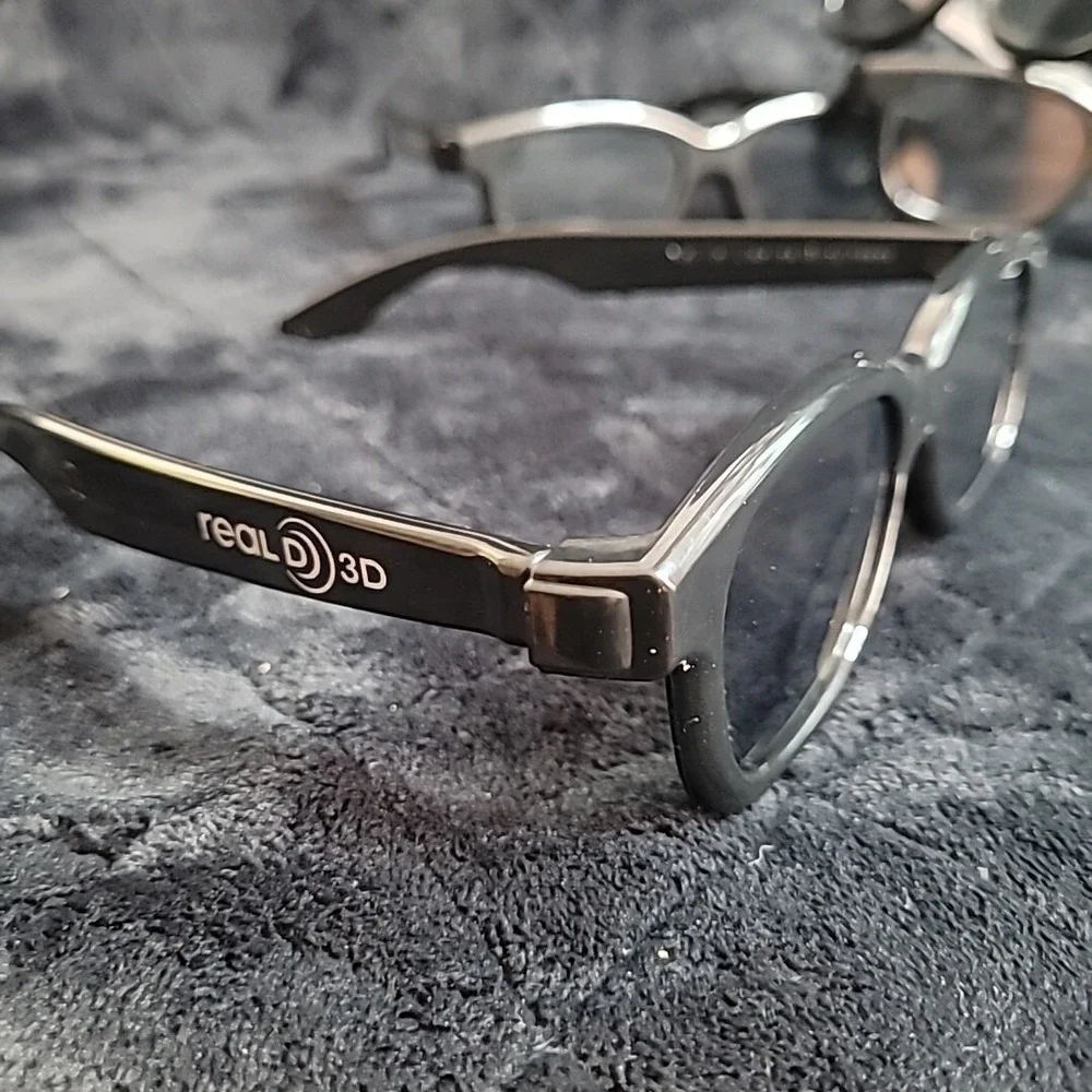 Real D 3D Glasses ~ 4 Pairs For Use With Compatible 3D TV Monitors Laptops‎